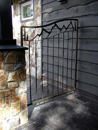 G17 Courtyard Gate with Mountain Scene